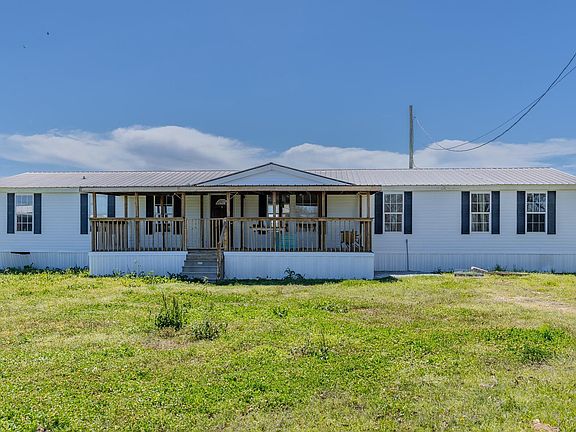 2nd image of 205 Beach Rd