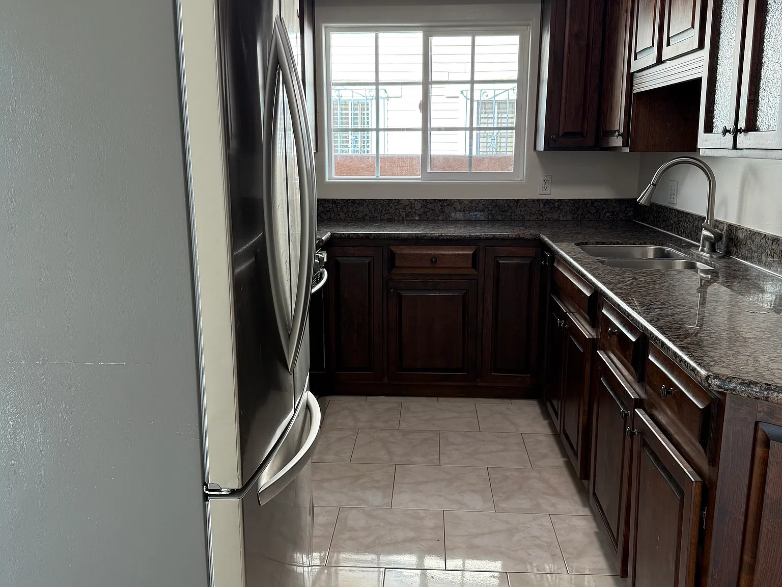 3 bed, $3,400 — Photo 2