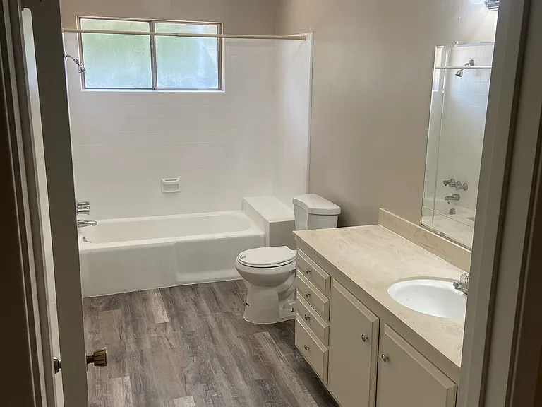 Bathroom hall 1