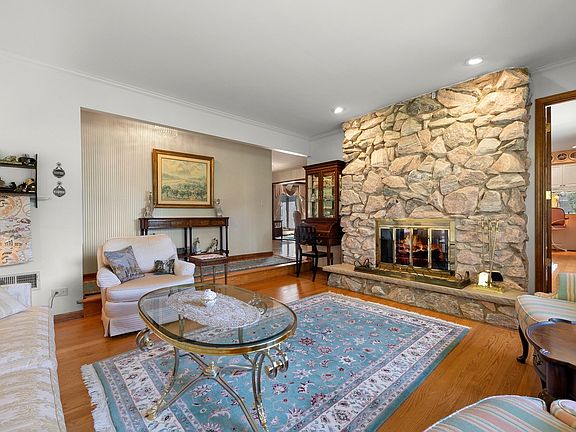 2nd image of 166 Saddle Brook Dr