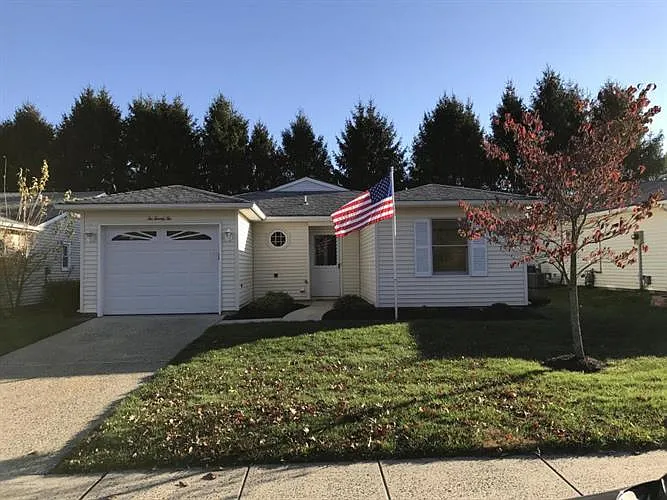 222 Lionshead Blvd photo 1