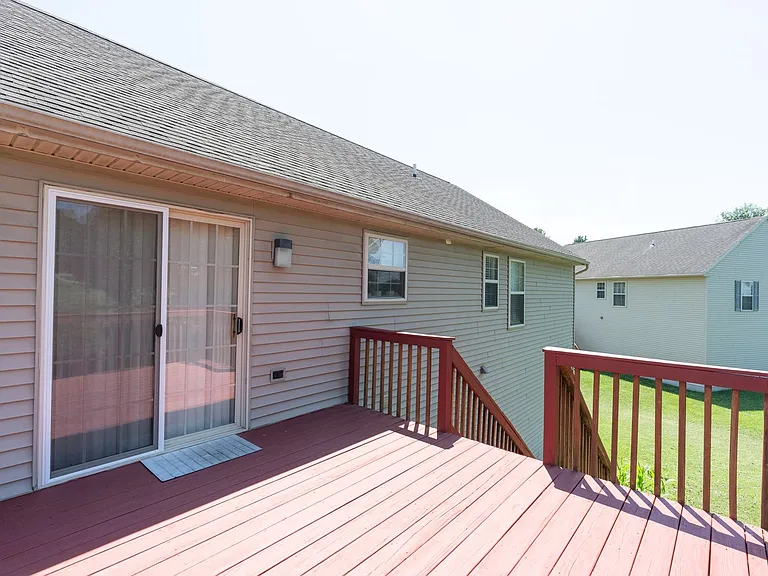2072 Sheaffer Rd — Photo 8