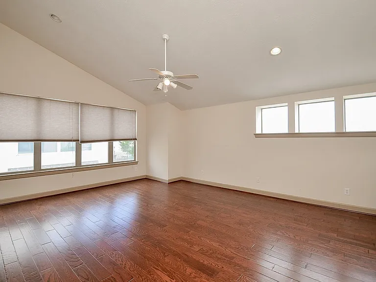 5311 Lillian St — Photo 15