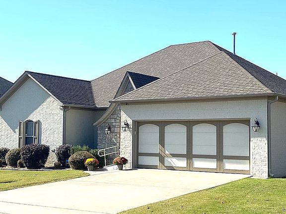 3rd image of 185 Chapel Creek Dr