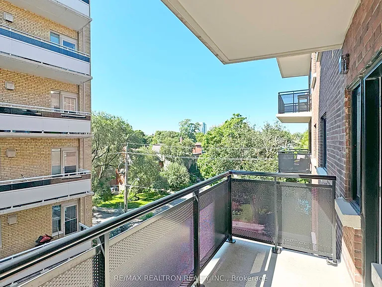 95 Lawton Blvd #706 — Photo 9