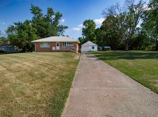 204 Powers Ave, Pekin, IL 61554