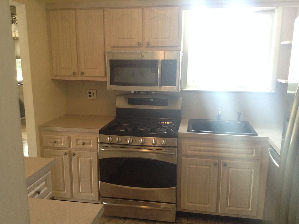 1st image of 2033 49th St #2