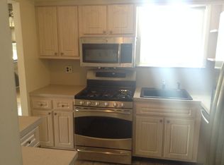 2033 49th St #2, Astoria, NY 11105