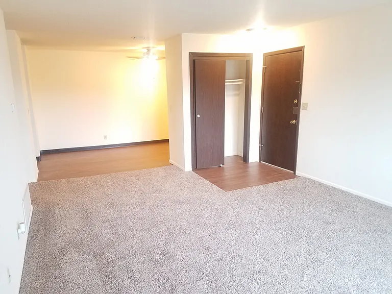 Kimberly Club Apartments — Photo 127
