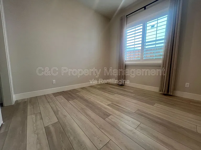2996 Minaret Way — Photo 11