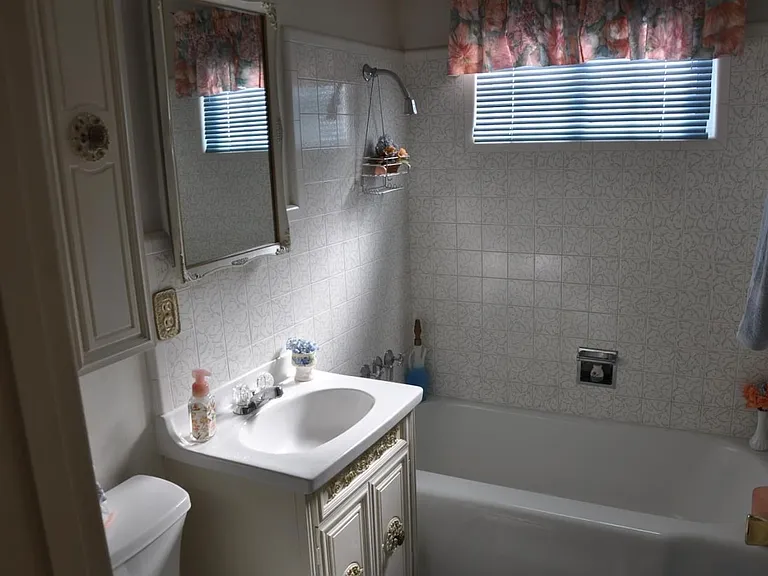 553 Waite Ave — Photo 8