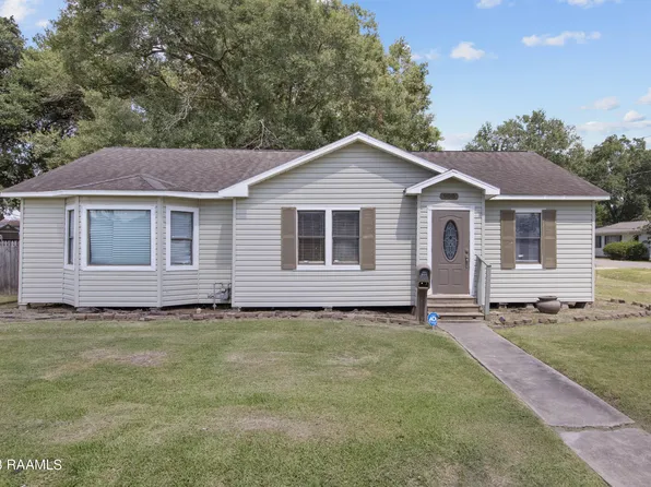 900 Carver St, Rayne, LA 70578