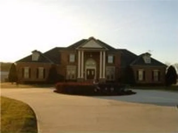 161 West Rd, Wartrace, TN 37183