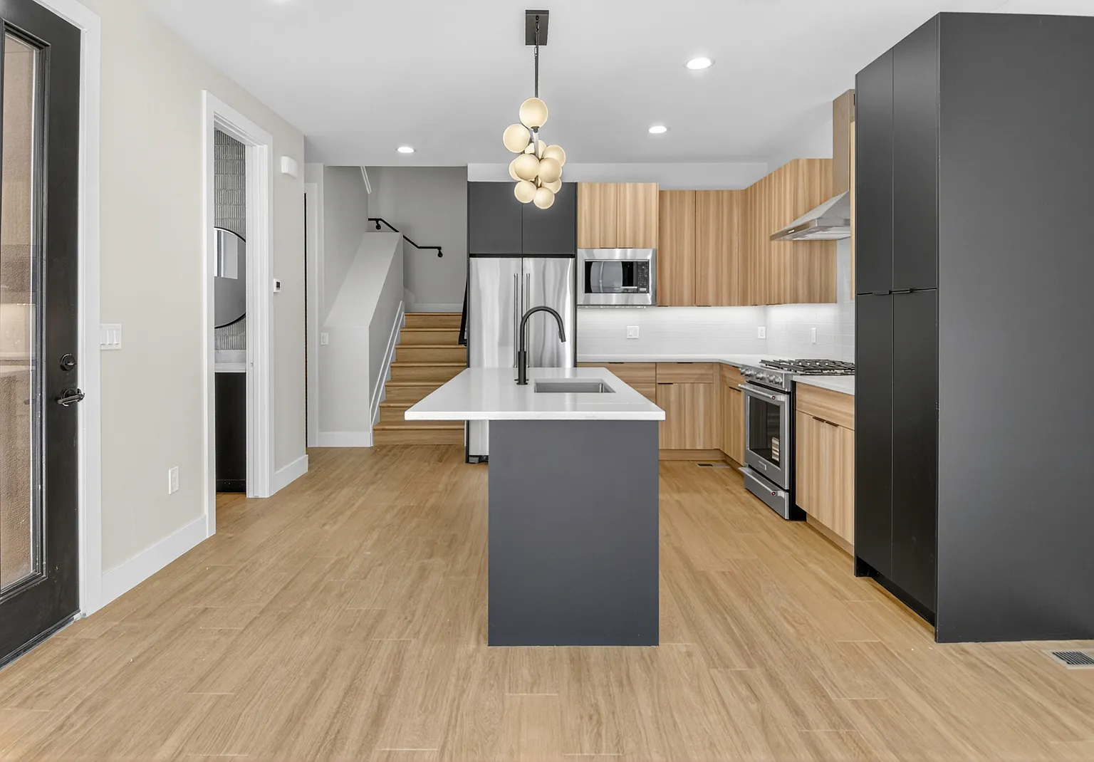 3 bed, 2.5 bath, 1750 sqft, $3,724 — Photo 1