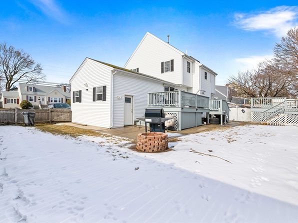 22 Aberdeen Ave, Waltham, MA 02453