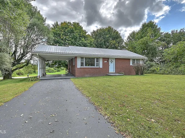 643 S Monte Vista Dr, Glade Spring, VA 24340