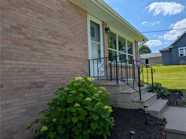 4122 Route 130, Stahlstown, PA 15687