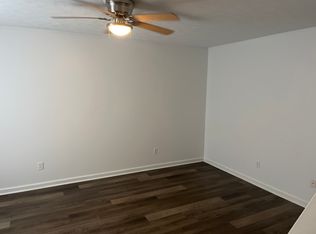 100 Moye St #B, Barnesville, GA 30204