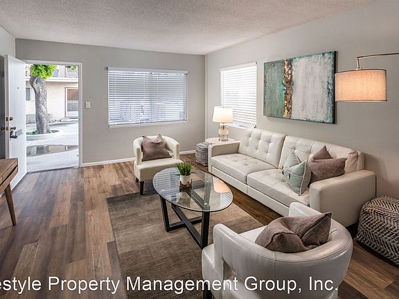 4th image of 4461 Menlo Ave APT 9