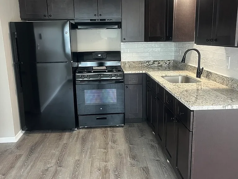 8112 W Marion St #2W — Photo 4