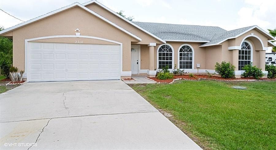 1st image of 2714 SE South Blackwell Dr