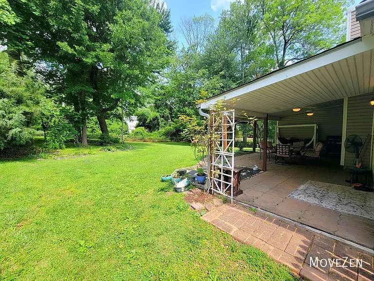 9338 Aylesbury Ln — Photo 3