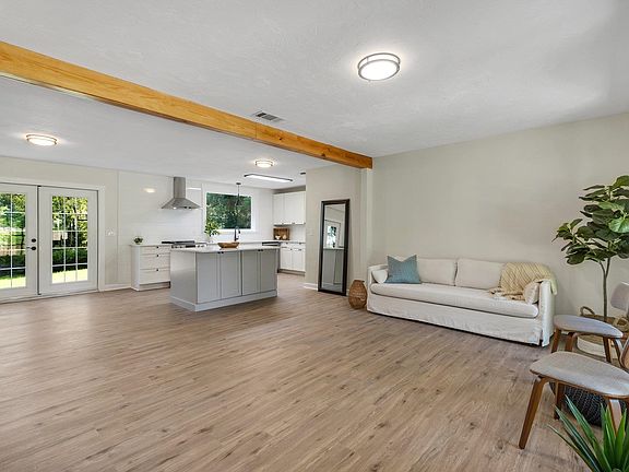 5th image of 2205 Little Deal Ct