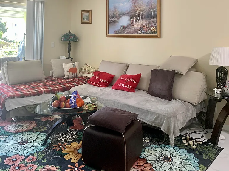230 NE 26th Ave #318 — Photo 8