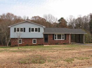 201 Kenneth Dr, Boiling Springs, SC 29316