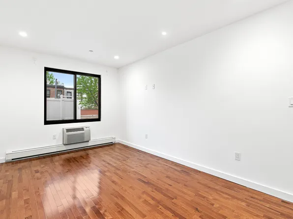 400 15th Street image 6 of 8