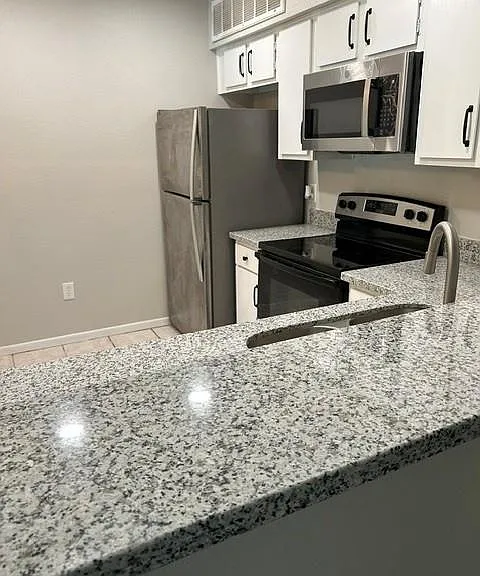 2021 Spenwick Dr #624 — Photo 5