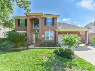 15923 Lake Loop Dr, Cypress, TX 77433