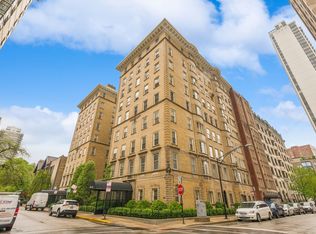 70 E Scott St APT 908, Chicago, IL 60610