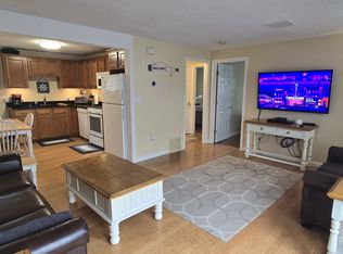 89 Ashworth Ave APT 8, Hampton, NH 03842