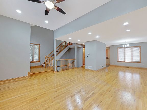 4th image of 1825 Wilmette Ave Unit C