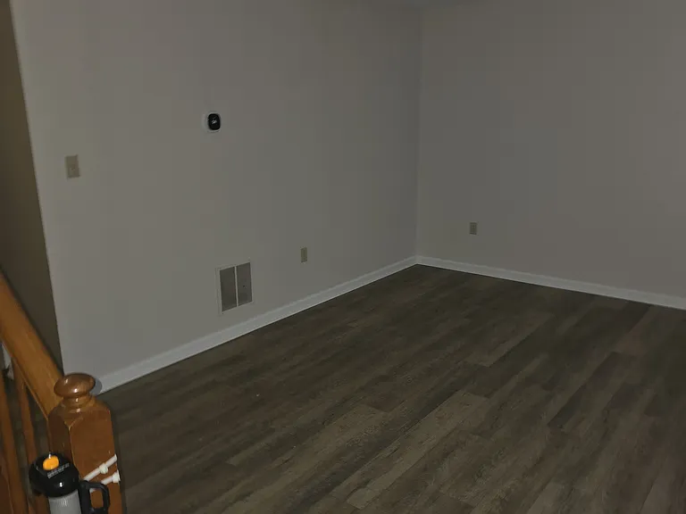 145 Charles Cir — Photo 6