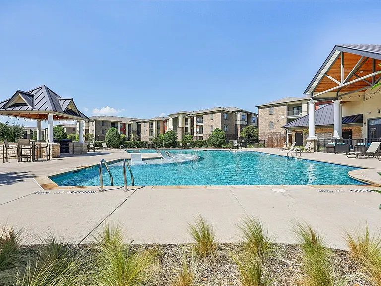 The Landing at Little Elm Apartments — Photo 41