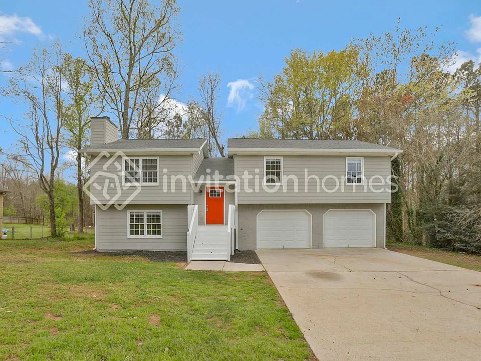 145 W Forest Dr