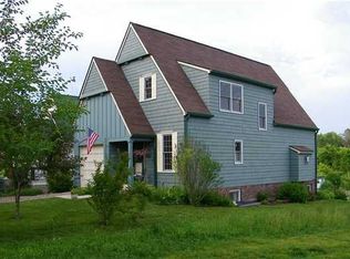 175 N Elm St, Zionsville, IN 46077