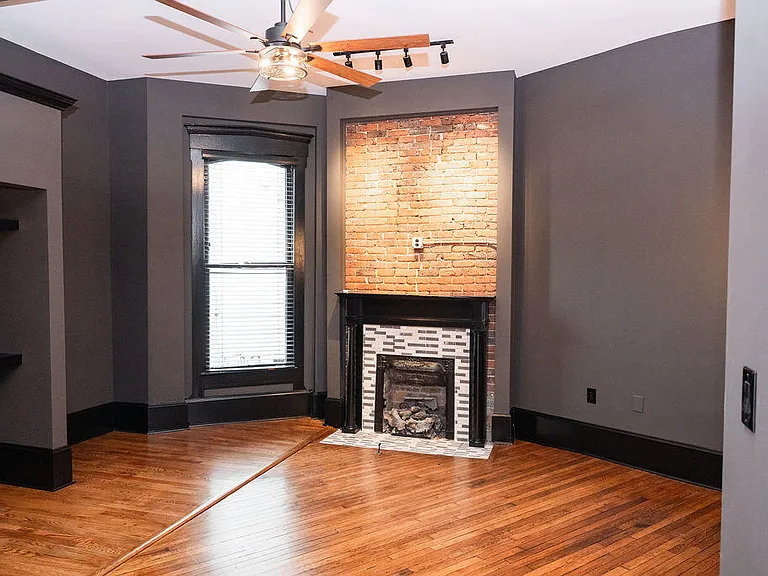 275 S Limestone St #140 — Photo 30