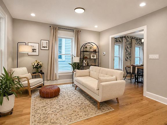 4th image of 415 Bloom St