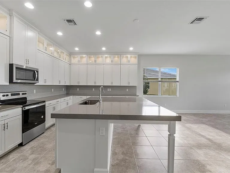 5206 Liberty Ln — Photo 32