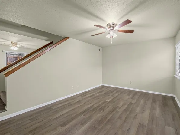 4515 Carter Creek Pkwy APT 1, Bryan, TX 77802