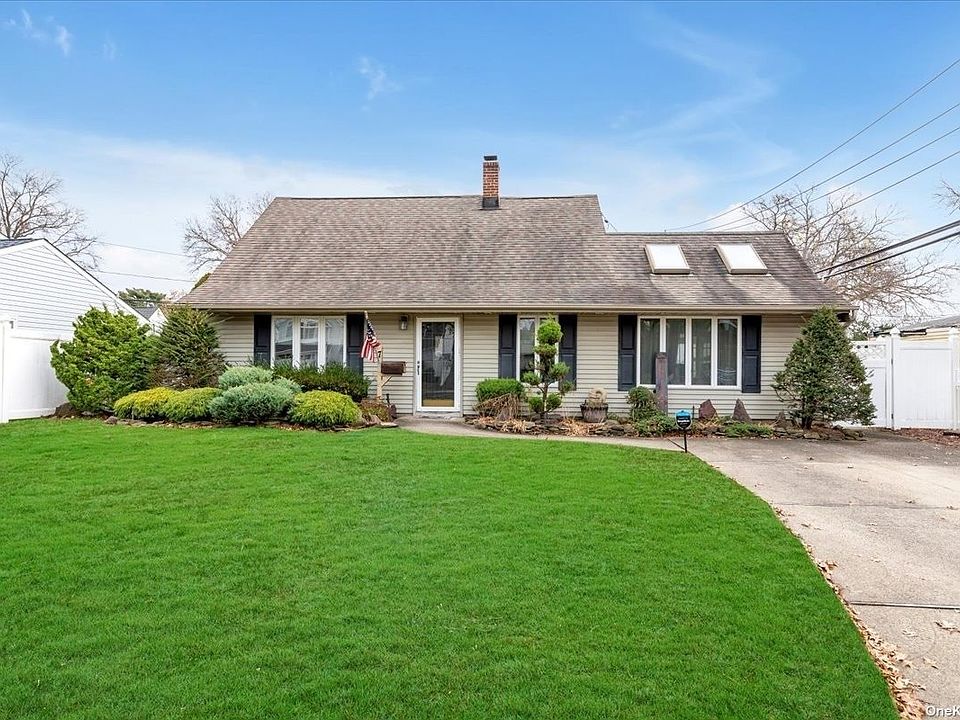 1st image of 7 Bluebell Ln