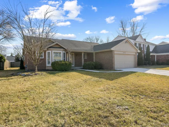46457 Swanmere Dr, Canton, MI 48187