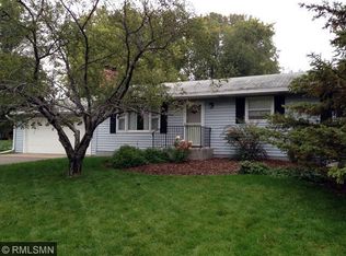 1009 Parker Ave, Roseville, MN 55113
