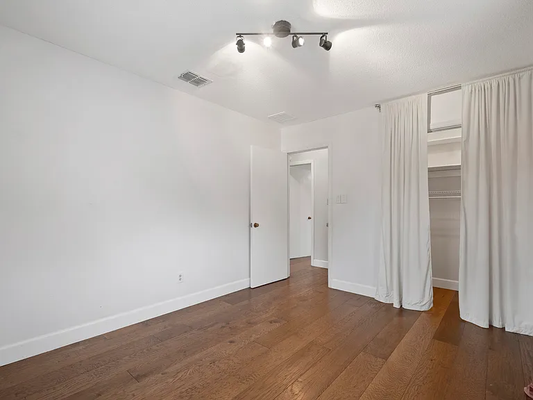 4519 Fontana St — Photo 7