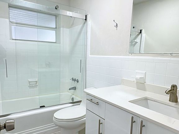 3rd image of 408 Sunset Dr #2
