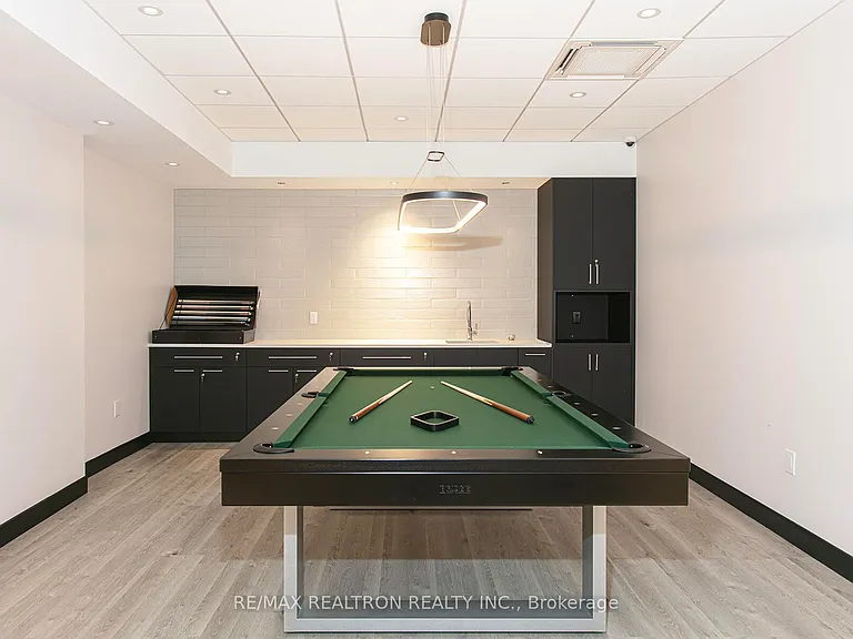 33 Isabella St #516 — Photo 15