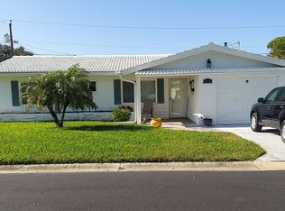 9112 142nd St, Seminole, FL 33776